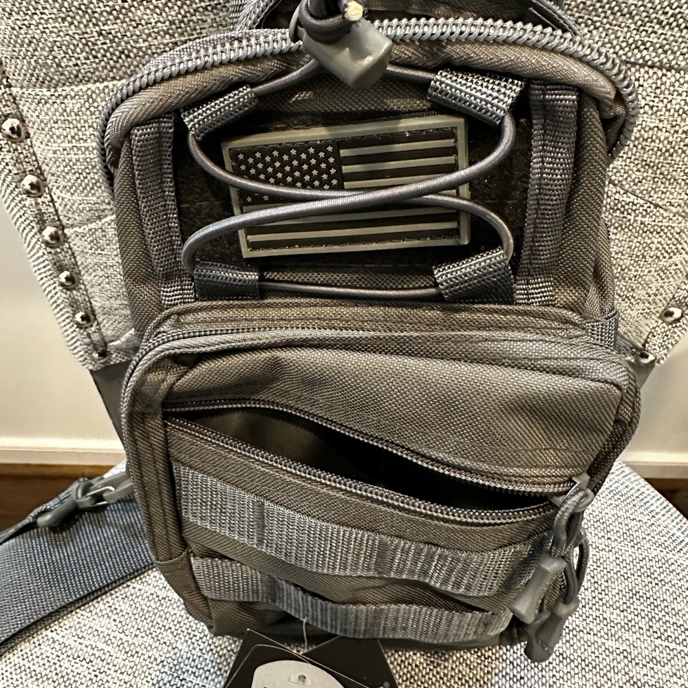 New with Tags East West USA Sling Bag - Picture 9 of 11